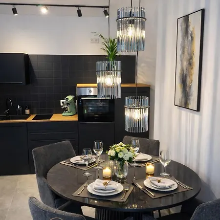 아파트 Exklusives City-apartment Mit Gartenidylle An Den Paderwiesen *