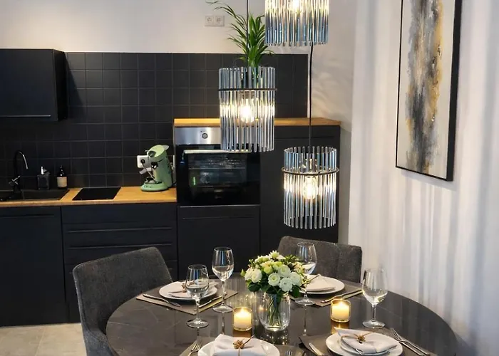 아파트 Exklusives City-apartment Mit Gartenidylle An Den Paderwiesen *